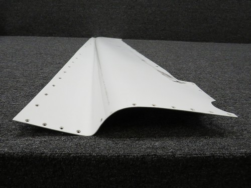 6232237-35 Cessna Citation III 650 Lower Bullet Center Assembly LH - Zdjęcie 11 z 15