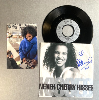 NENEH CHERRY In-person signed Single 7''-Cover Vinyl Autogramm + Foto