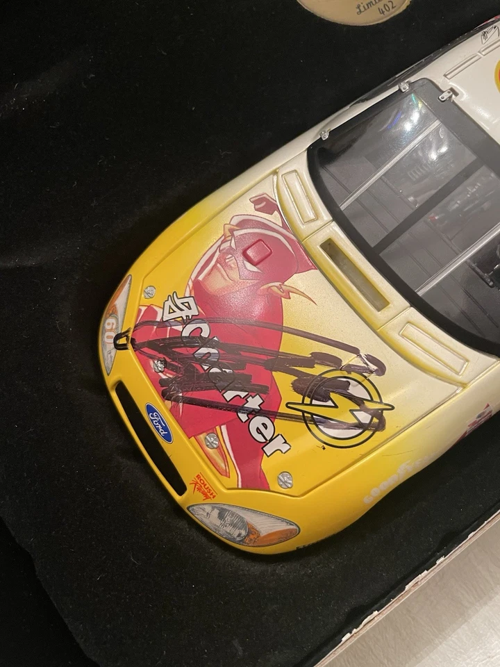 Equipo Calibre AUTOGRAFIADO Greg Biffle #16 The Flash Liga de la Justicia Carta PERLA Foto 2 de 4