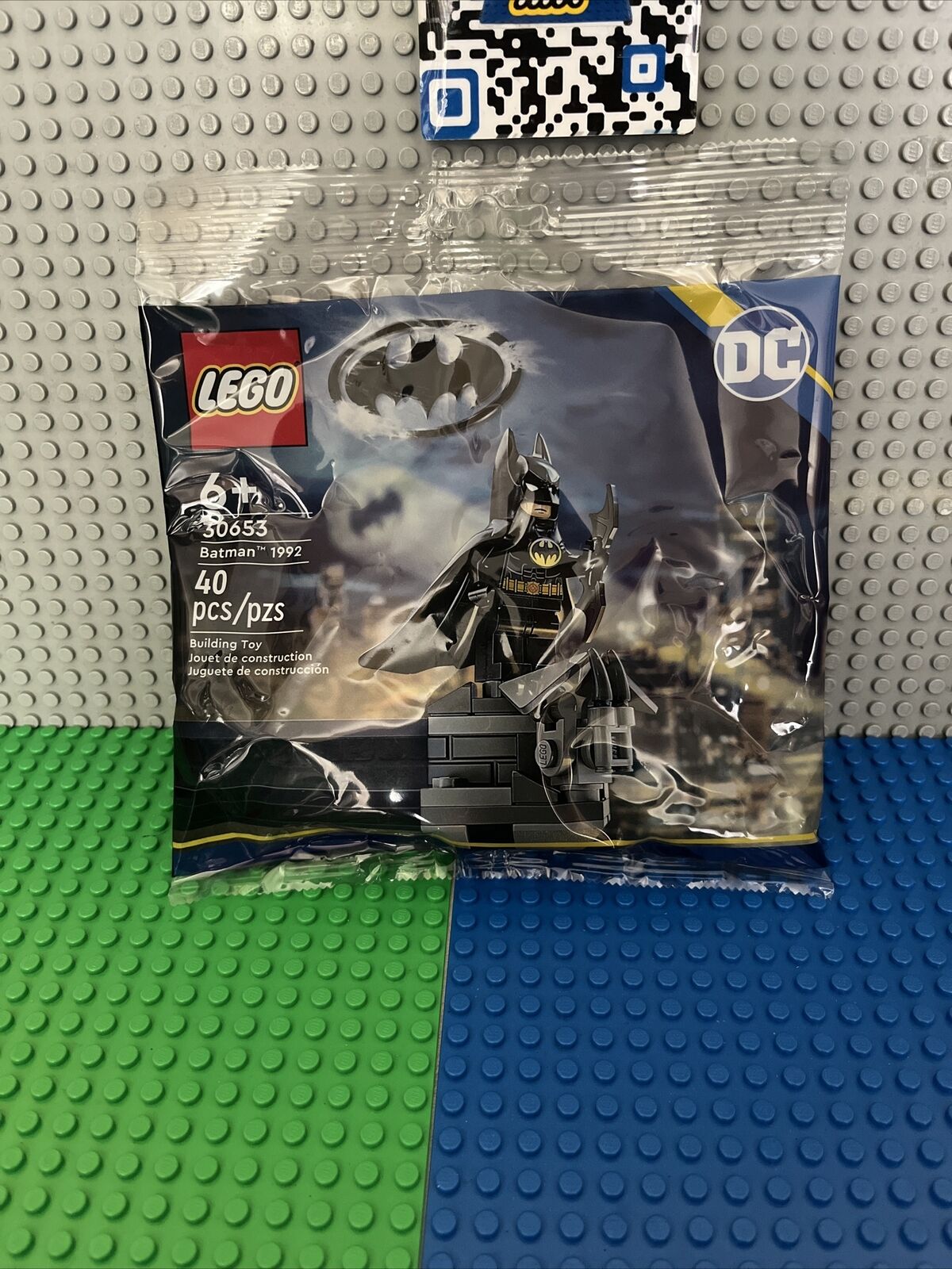 Lego 30653 - Batman 1992 - Has anyone seen this in a store? : r/lego