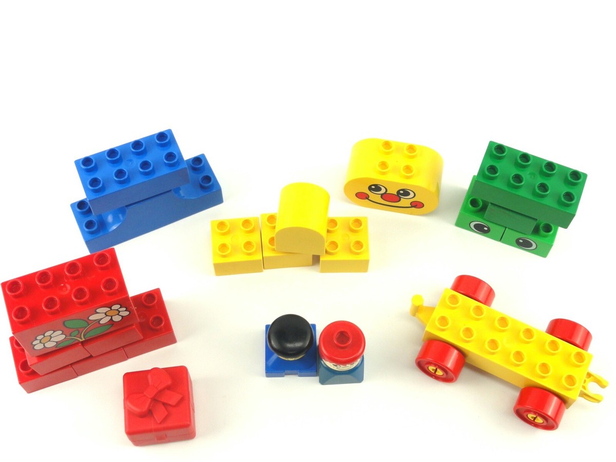 Duplo Vintage 21 Blocks Red Green Blue Yellow Smile Face Flowers
