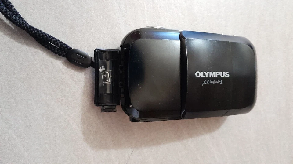 OLYMPUS DA COLLEZIONE ANNI 60/ 70 MOLTO SEMPLICE DA USARE BATTERIA SCARICA - Immagine 3 di 4