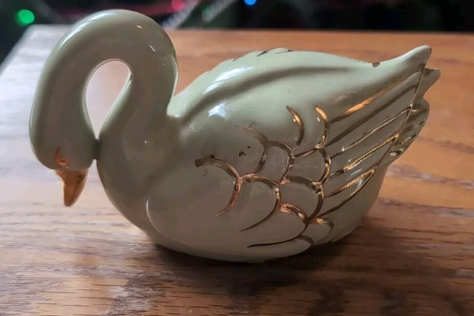 Vintage Porcelain Light- Green Swan With Gold Accents. Beautiful  3