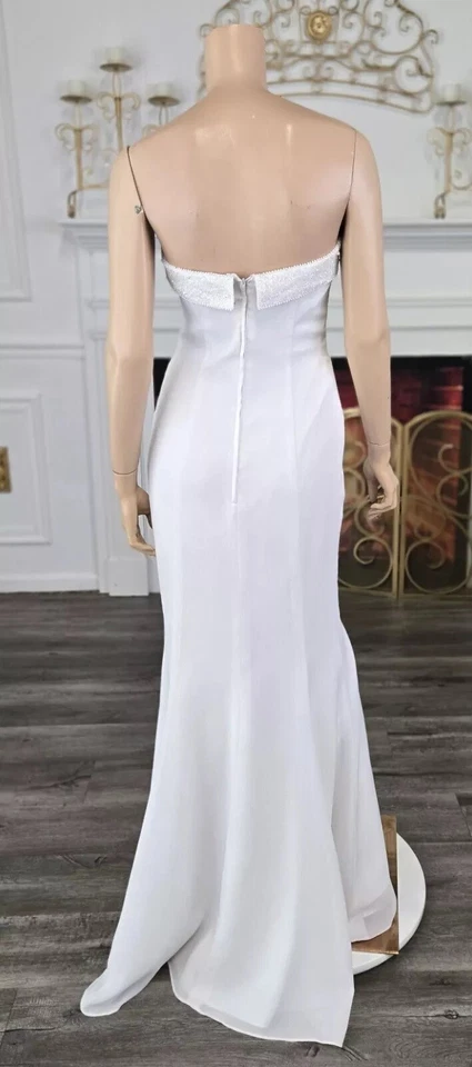 Elegante vestido de novia blanco sin tirantes | Talla 6 | David's Bridal St. Tropez Foto 2 de 4