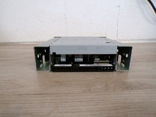 HP C1555D SURESTORE DAT24Internal 12/24Gb SCSI TAPEDRIVE C1555D/Q1547A - Afbeelding 2 van 3