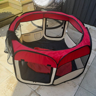 Portable Pop Up Indoor Pet Playpen Fabric Pen Mesh Panels Zip Door Red/Black
