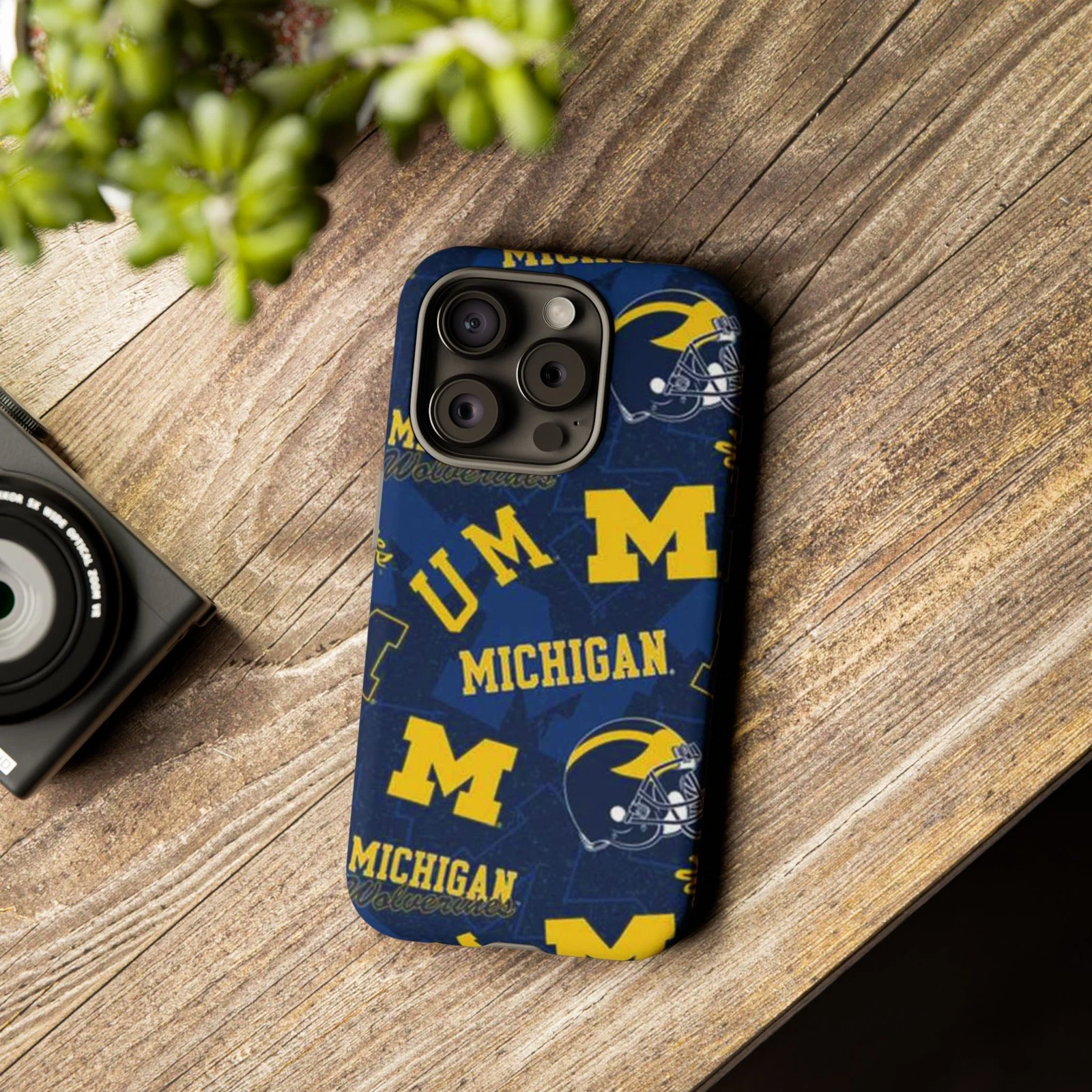Michigan Wolverines Apple iPhone Cases