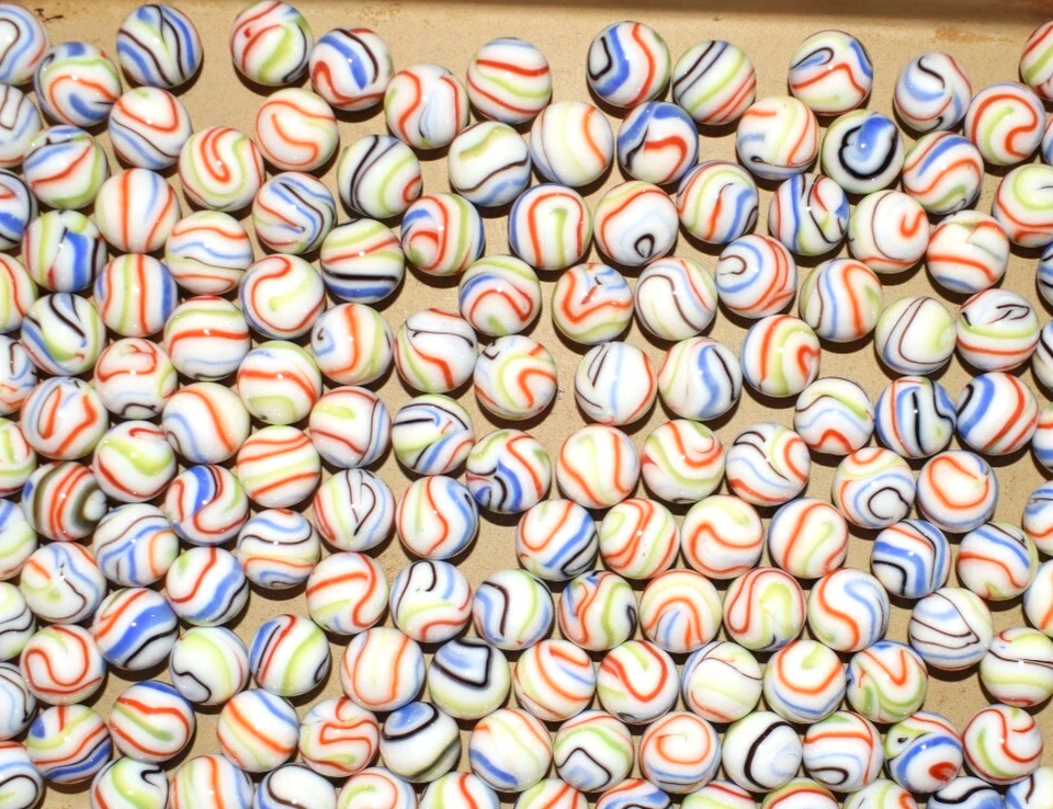 ⭐ Lote de 25 canicas de juguete tintes multicolores Vacor 🔴🟢🟠 .625"=5/8 COMO NUEVAS Foto 2 de 3