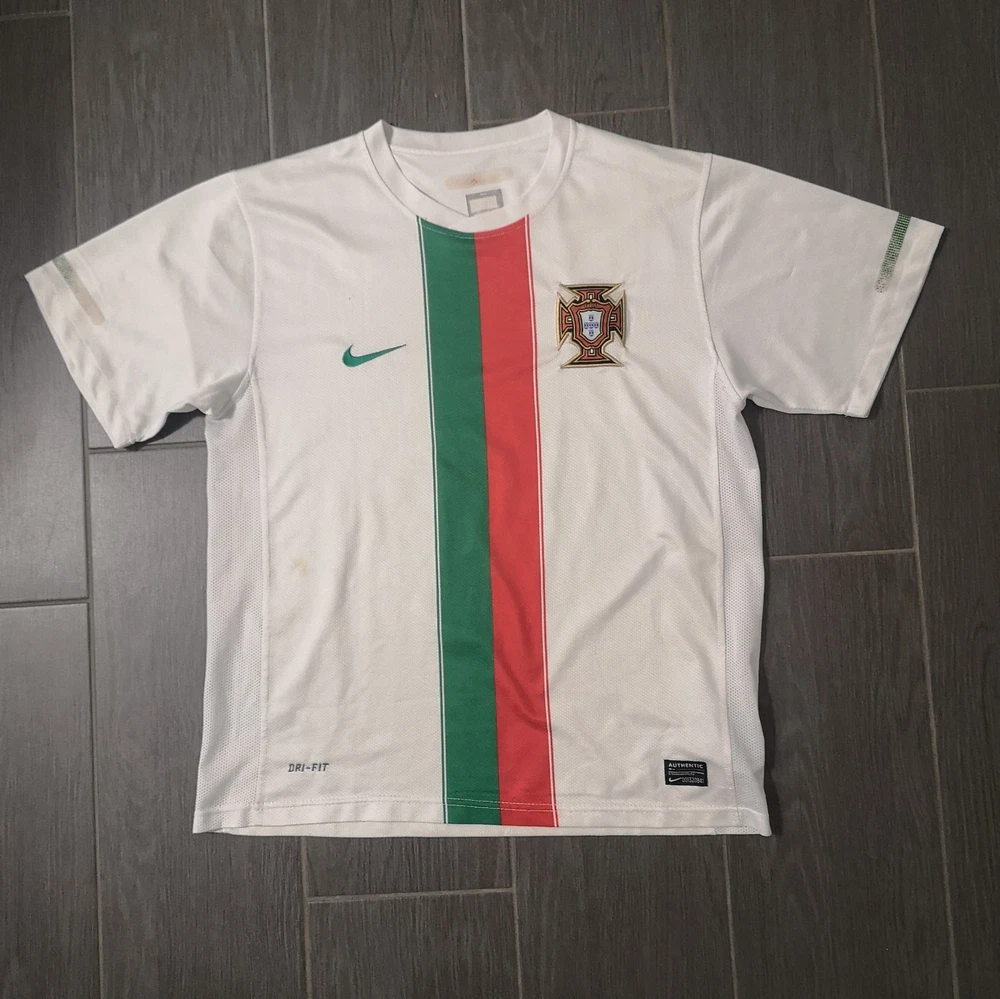 Portugal Nationalmanschaft Trikot Größe: M Vintage 2010/11 Fußball Streatwear