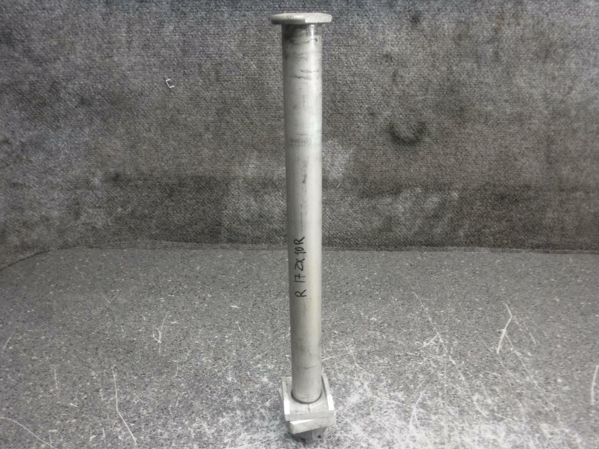 ん　 17 Kawasaki Ninja ZX-10R ZX10R Rear Axle 69I | eBay
