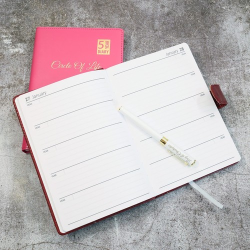 Personalisiertes maßgeschneidertes Premium 5 Jahre Tagebuch-Organizer | goldgeprägtes Geschenk - Bild 8 von 10