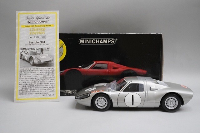 1:18 MINICHAMPS 183646701 Porsche 904 Carrera GTS Japanese