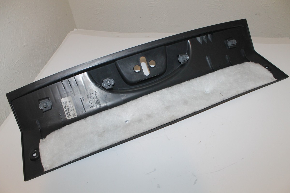 2012 - 2019 FIAT 500 Sport 1.4 Rear Liftgate Scuff Panel Trim