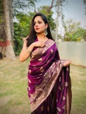 Women's Floral Georgette Lace Border Saree With Unstitched Blouse Piece