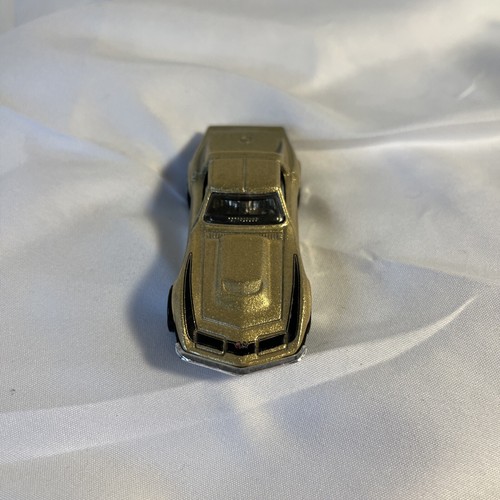 Hot Wheels 69 Corvette Gold PR5 Ruedas 1/64 Diecast Sueltas Excelente - Imagen 3 de 9
