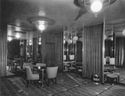 Ladies' powder room at RKO Roxy Theatre New York 1932 Old Photo