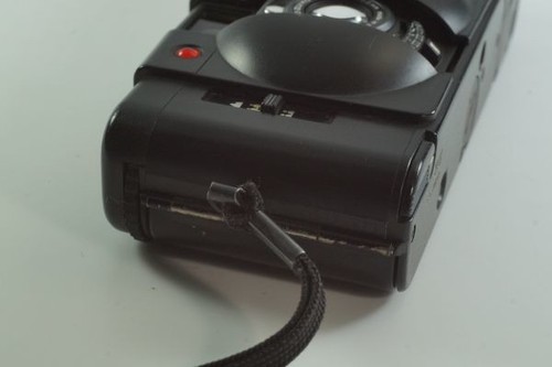 Olympus Xa2 A11 Electric Flash F-Zuiko 35Mm F2.8 Compact Film Camera - Picture 3 of 9