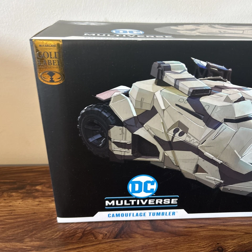 McFarlane Toys - Vaso de camuflaje DC Multiverse (The Dark Knight Rises) dorado... Foto 2 de 4