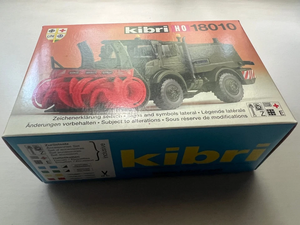 KIBRI 18010 Unimog With Snowplough Military Assembly Kitt - Ref.  A008 - Image 3 of 3