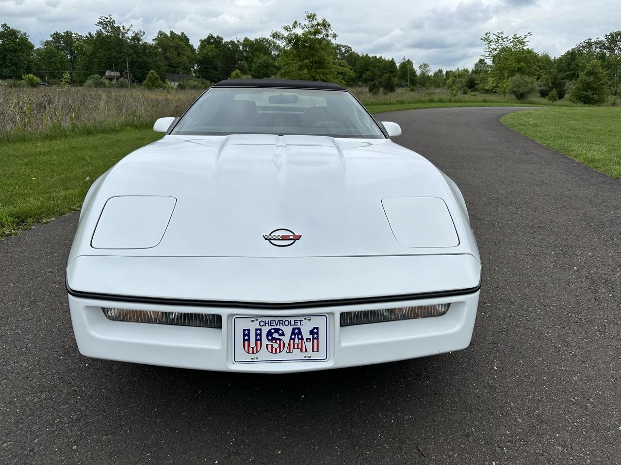 1989 White Chevrolet Corvette   | C4 Corvette Photo 6