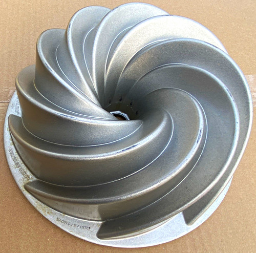 Nordic Ware Heritage Bundt Pan Non-Stick Aluminum Silver 10-Cup Bundt Ring