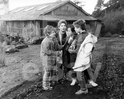 The Goonies (1985) Corey Feldman, Sean Astin, Jeff Cohen 10x8 Photo