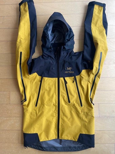 Arcteryx BEAMS Theta AR jacket ARC'TERYX × BEAMS THETA AR