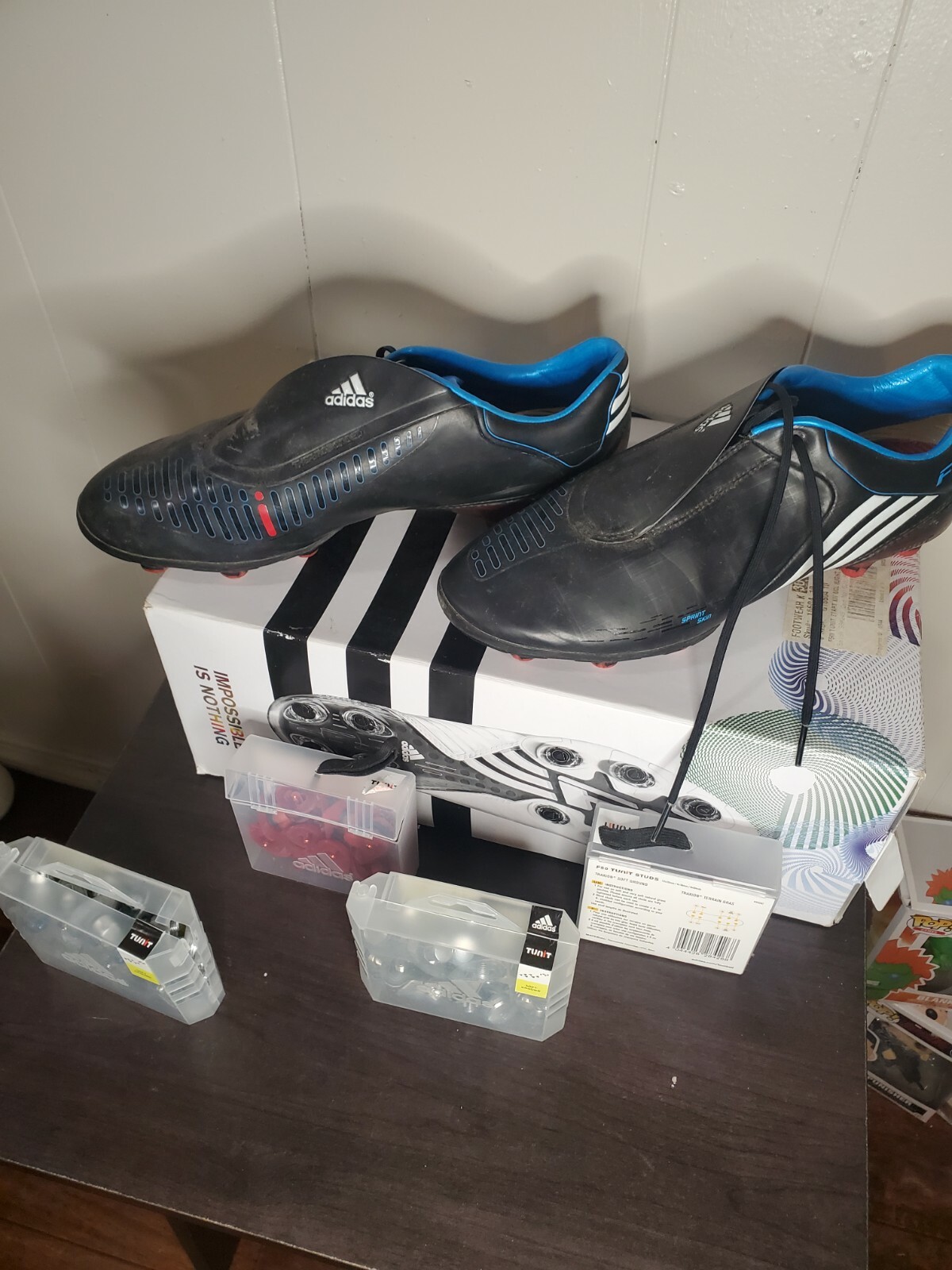 adidas interchangeable soccer cleats