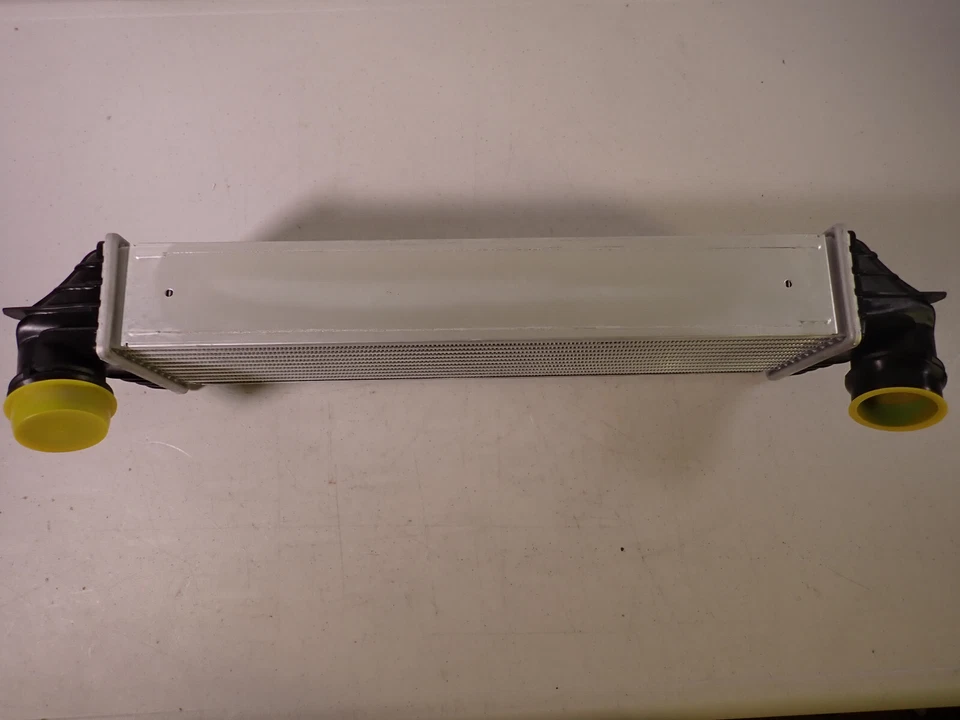 Intercooler Turbo Radiator for BMW 535i 740i xDrive 740Li 2010-2017 GT xdrive Foto 2 de 3