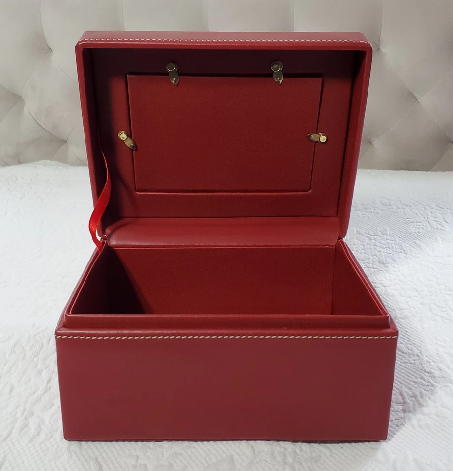 Caja de fotos de cuero sintético rojo para el hogar de invierno con marco de fotos de 4" X 6" en el objetivo superior Foto 2 de 4