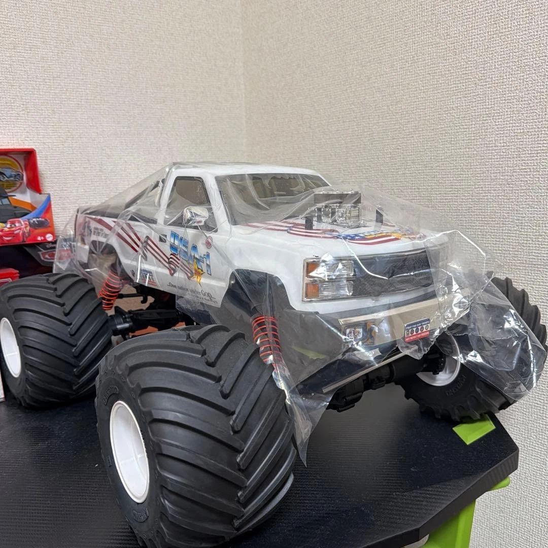 Kyosho 1:8 Scale Hobby RC Car, Truck & Motorcycle Monster Trucks