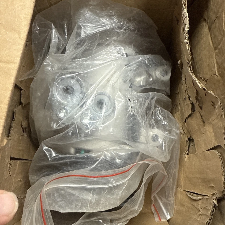 10835C Air Conditioning AC Compressor Compatible w 2005 2015 Toyota Tacoma 2.740 - Image 2 of 2