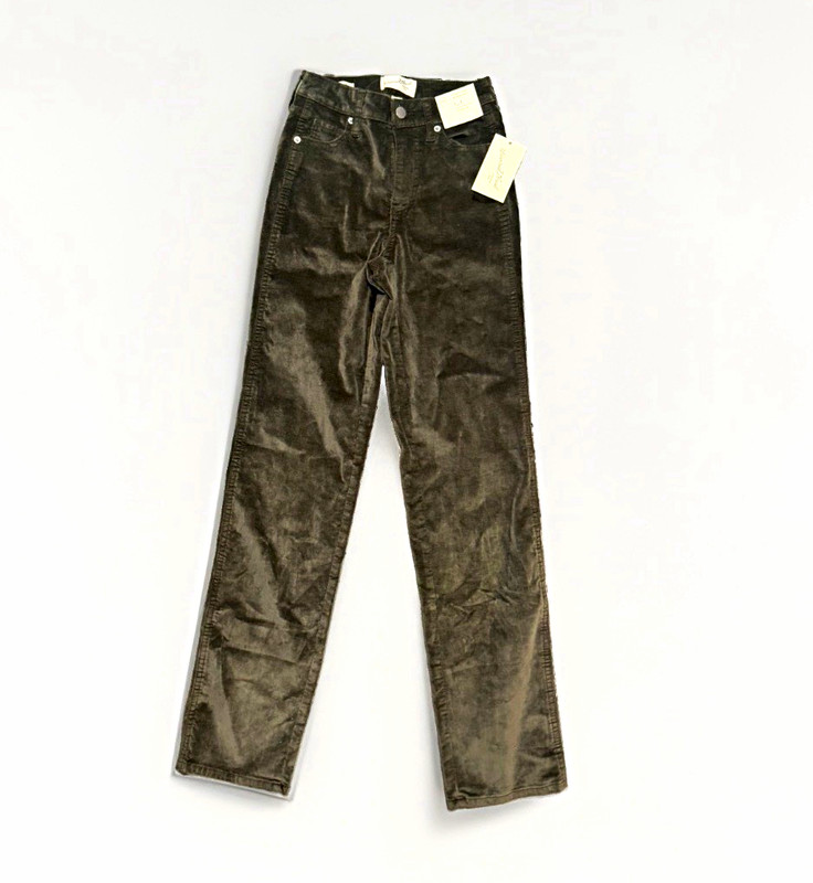 Universal Thread Women's Solid Flat Front Button Closure Pants