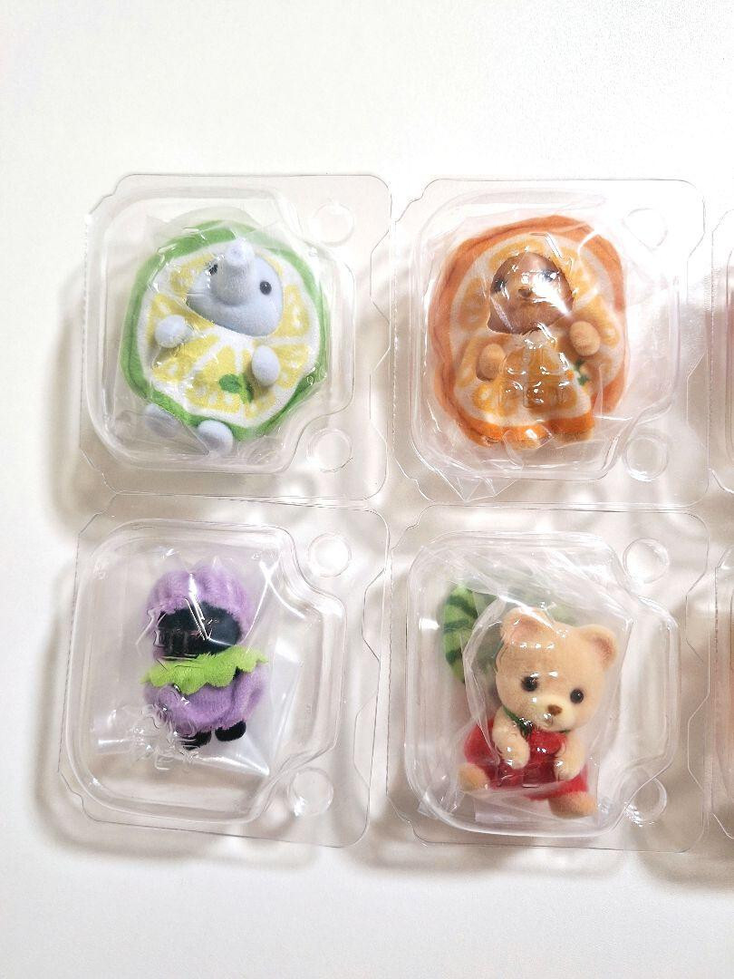 Sylvanian Families – Baby Fruit Party 2 – Gatto Acero Bambino – Epoca Calico Critters - Foto 2