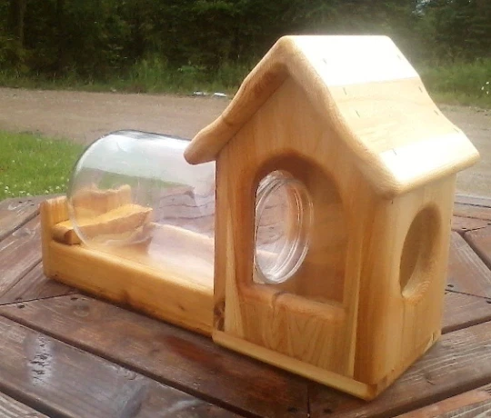 Alimentador de ardilla tarro de vidrio galón montaje en cerca madera de cedro TBNUP #1 Foto 3 de 4