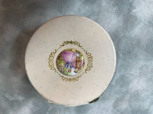 Vintage Travel Sewing Kit - Zip Case w/ Scissors, Thread & Notions - Victorian - Picture 3 of 14
