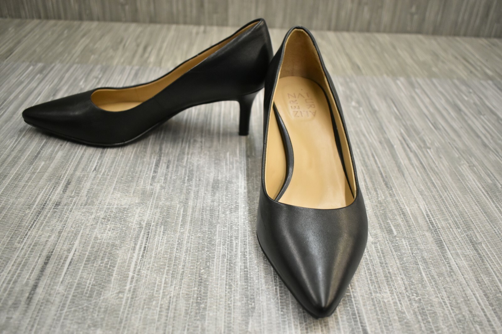 naturalizer natalie pump