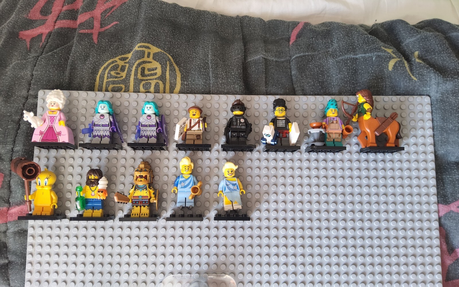 Lot de figurines Lego neuves sous blister pour collectionneurs