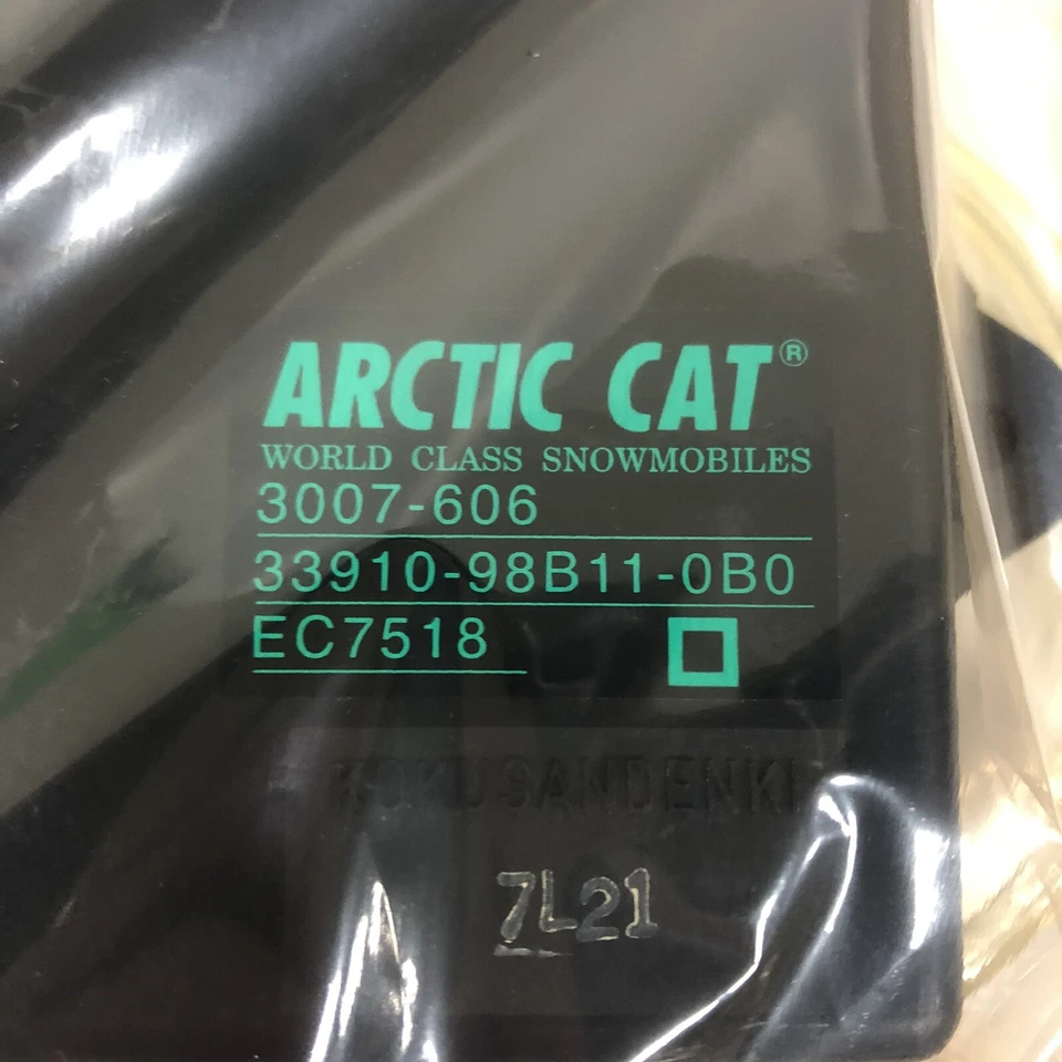 NUEVO Arctic Cat genuino OEM 3007-606 M-Square ECU para 2008 M8 Foto 2 de 3