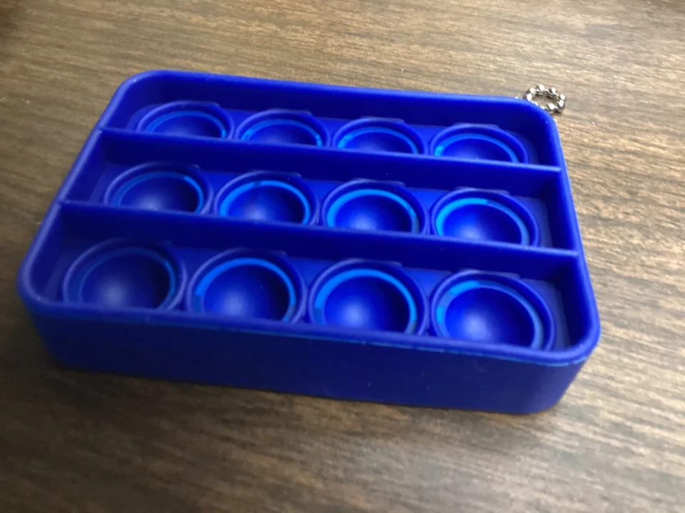 New York Mets Mr. And Mrs. Met’s Kids Club Fidget Keychain 3"x2.25" - Image 2 of 2