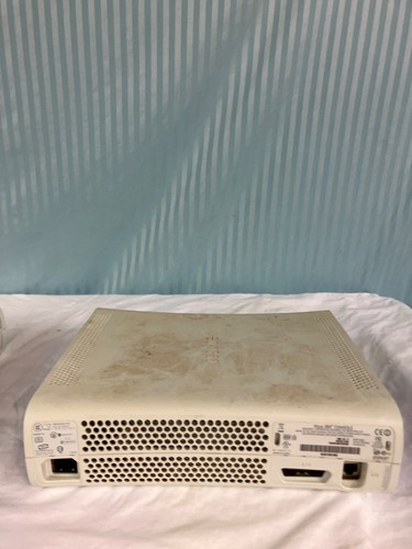 Lor of 3 Xbox 360 Consoles w/ AV Port & Power Input - Parts or Repair - Picture 9 of 16