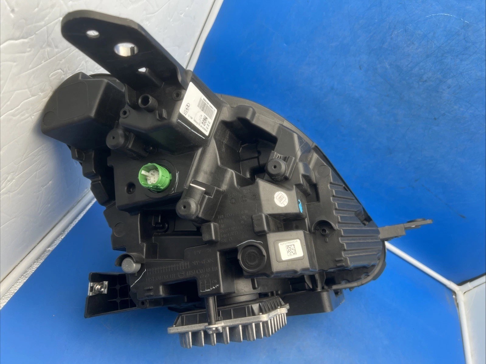 Maserati Grecale 2023-2026 FRONT+LEFT Headlight P/N 06702930720