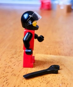 LEGO Speed Champions Chevy Camaro Drag Race  75874 Race Car Driver l Mini Figure