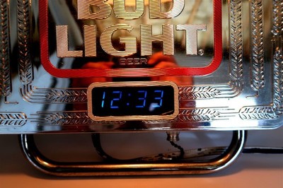 Vintage BUDWEISER BUD LIGHT Wall Light with LED Clock from 1985