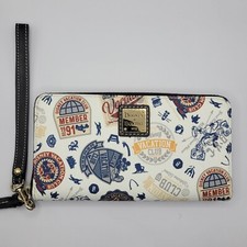 DVC Disney Vacation Club Dooney & Bourke Wallet Wristlet