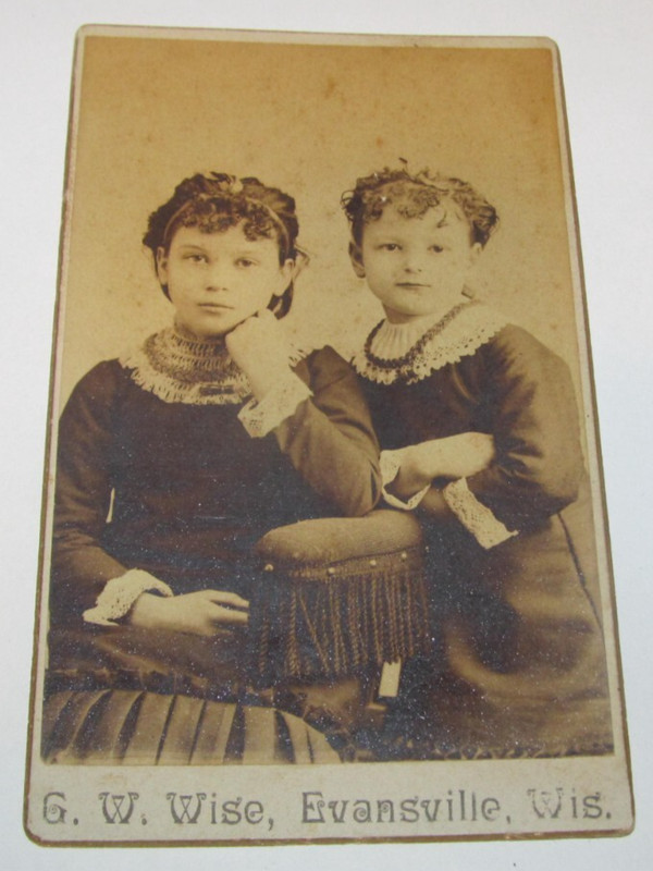 Old West G. W. Wise Studio Evansville, WI Vintage Cabinet Card Photograph Twins