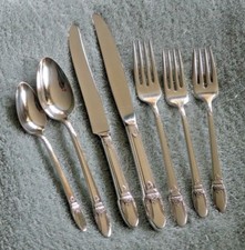 FIRST LOVE - 1847 Rogers Bros IS - Silverplat...