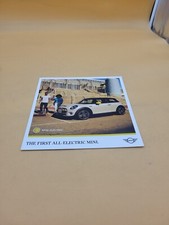 2019 MINI COOPER ALL ELECTRIC MINI DEALER SALES BROCHURE CATALOG BOOKLET 