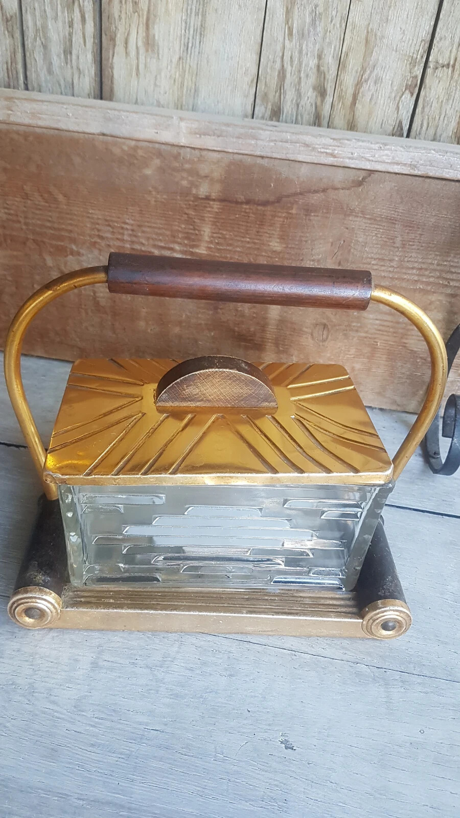 Picture 2 of 4