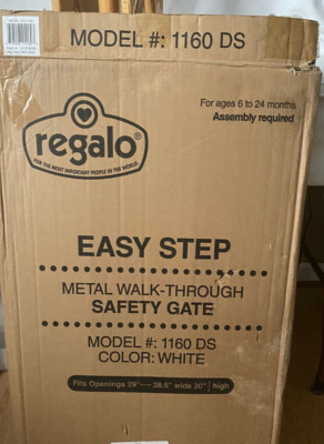 Baby or Pet Regalo 1160 DS Safe Easy Step 38.5'' Extra Wide White Walk Thru Gate